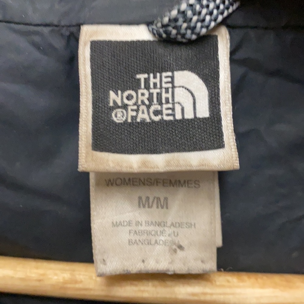 The North Face 550 Puffer Jacket Digital Camo Print Medium - Picture 2 of 6